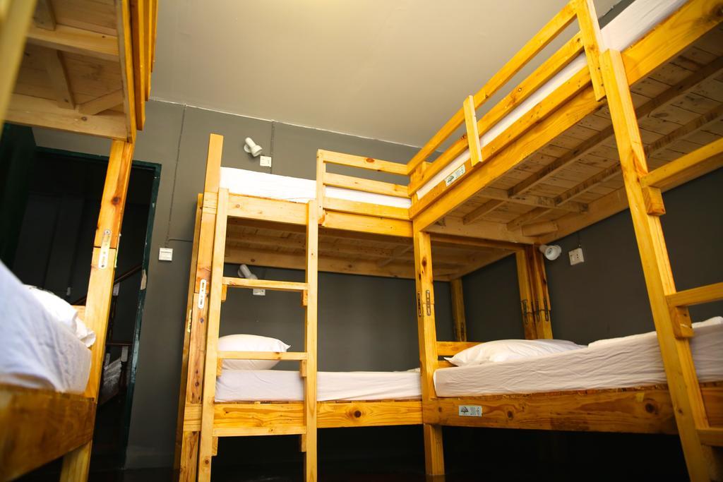 Hostel Deng Ba *